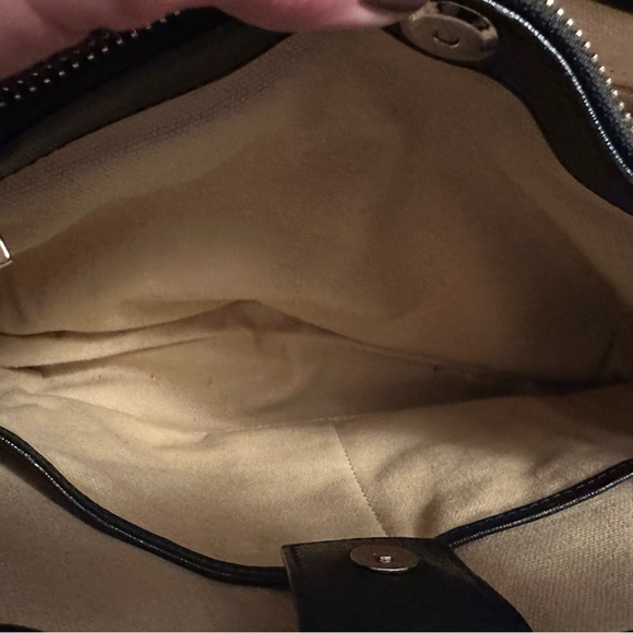 Black leather Cocinelle purse with detachable shoulder strap. - Picture 8 of 10